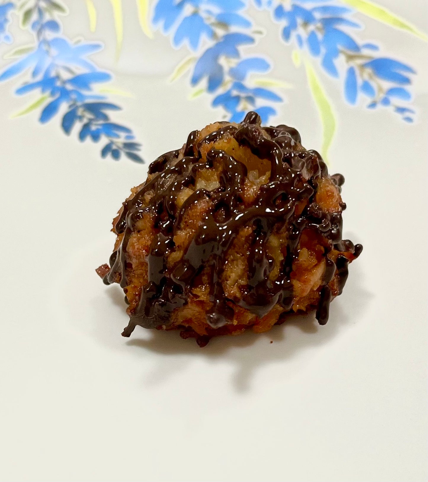 Macaroon-Chocolate Drizzle